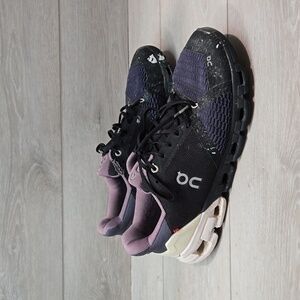 On Running Mens Cloud Sneakers shoes sz 10